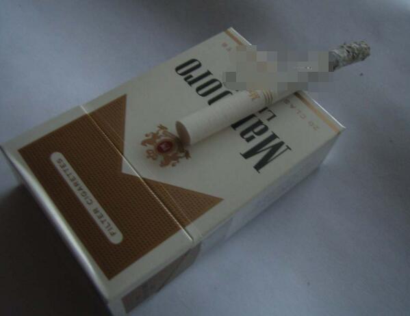 上海罐装香烟26种价目表图片解析